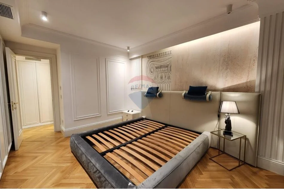 Tirane, shitet 2+1 , 165 m² 369.000 € (Kopshti Botanik)