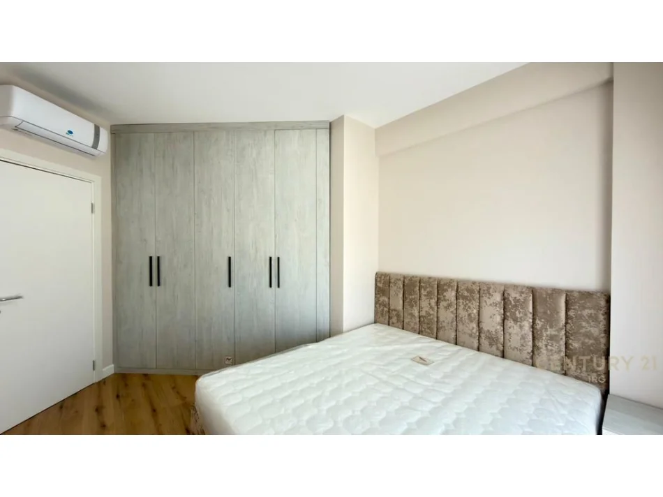Tirane, jepet me qera apartament 1+1+Aneks+Ballkon Kati 3, 75 m² 750 € (Met invest)