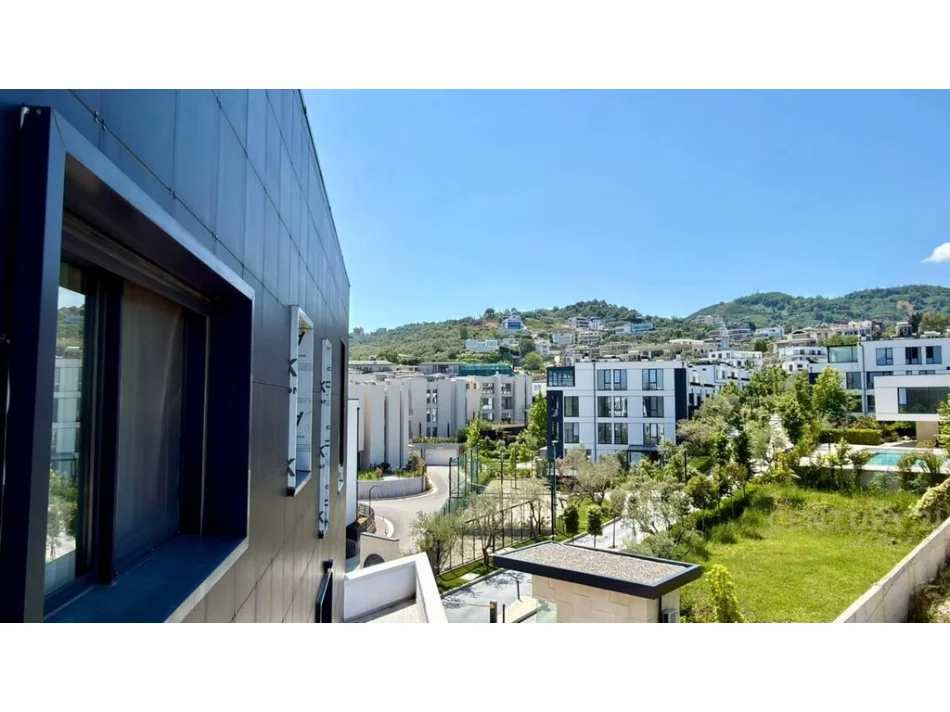 Tirane, jepet me qera apartament 1+1+Aneks+Ballkon Kati 3, 75 m² 750 € (Met invest)