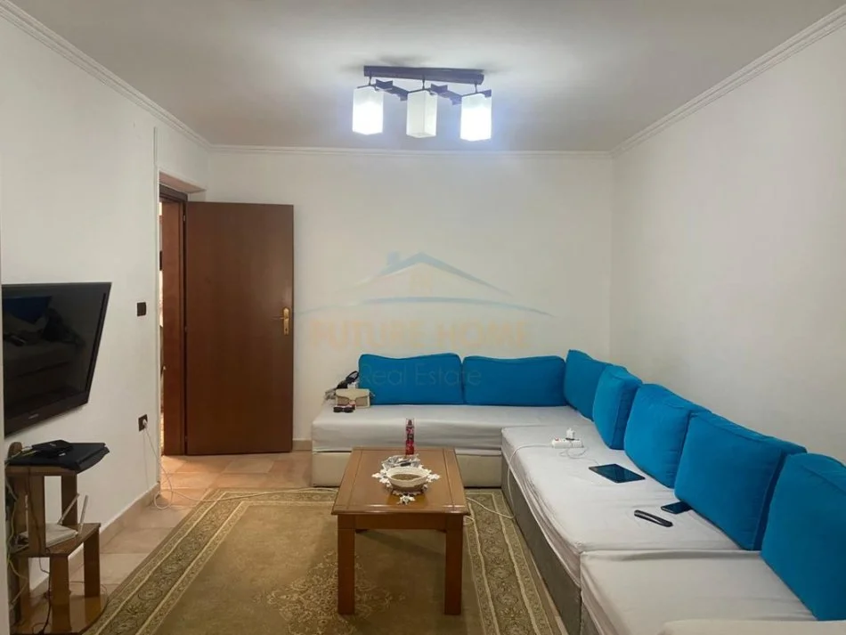 Tirane, shitet apartament 2+1+Ballkon Kati 2, 96 m² 260.000 € (Sheshi willson)