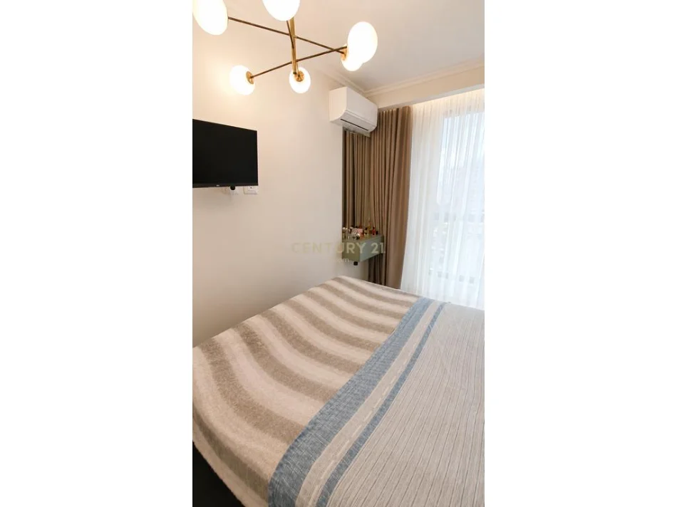 Tirane, jepet me qera apartament 1+1+Aneks+Ballkon Kati 7, 67 m² 650 € 