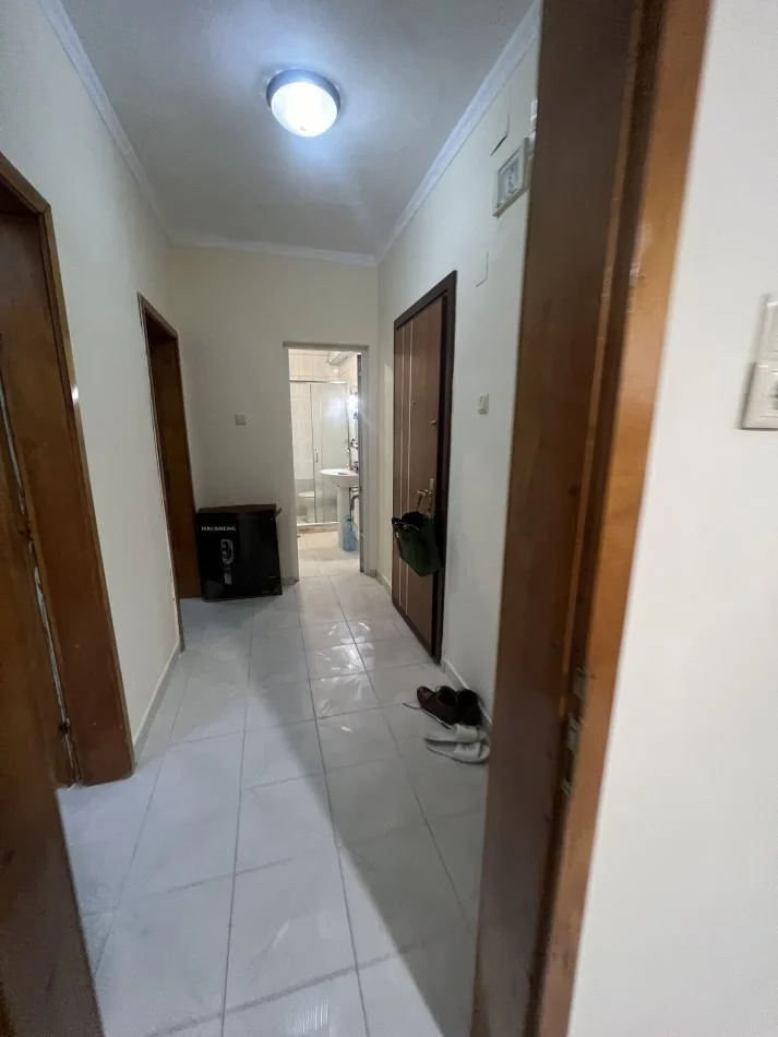 Tirane, jepet me qera apartament 1+1+Ballkon Kati 2, (Rruga “Sulejman Delvina”)