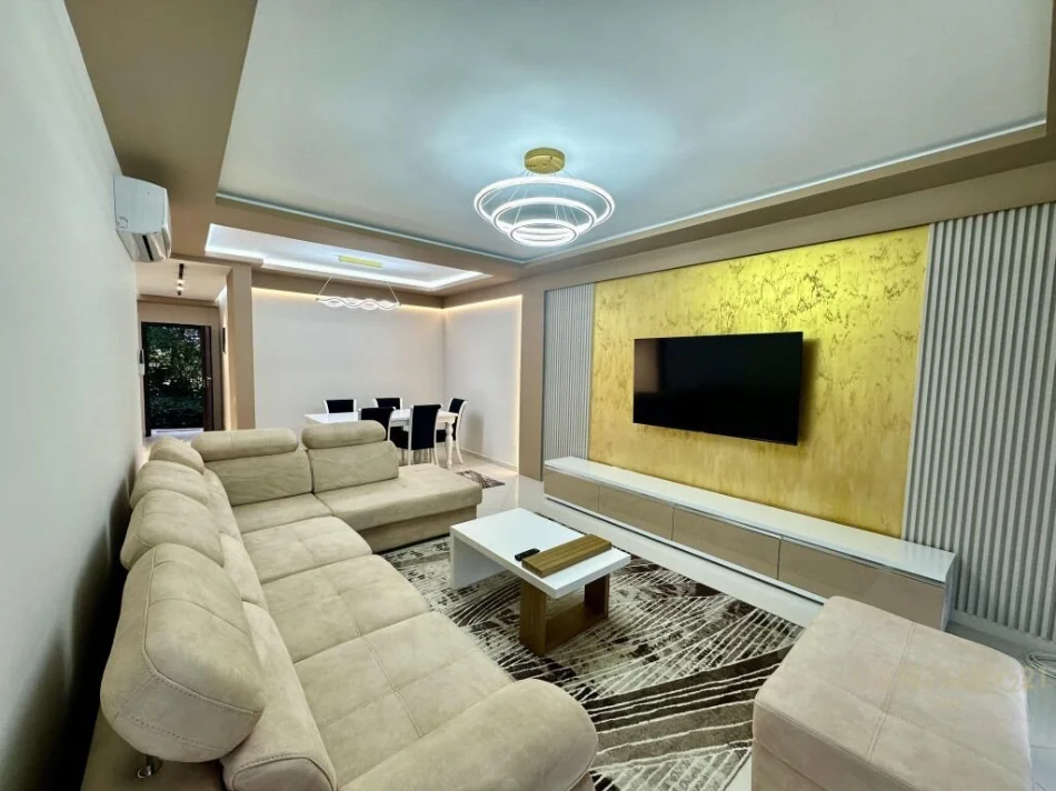 Tirane, jepet me qera apartament duplex 4+1+Aneks+Ballkon , 153 m² 1.500 € 
