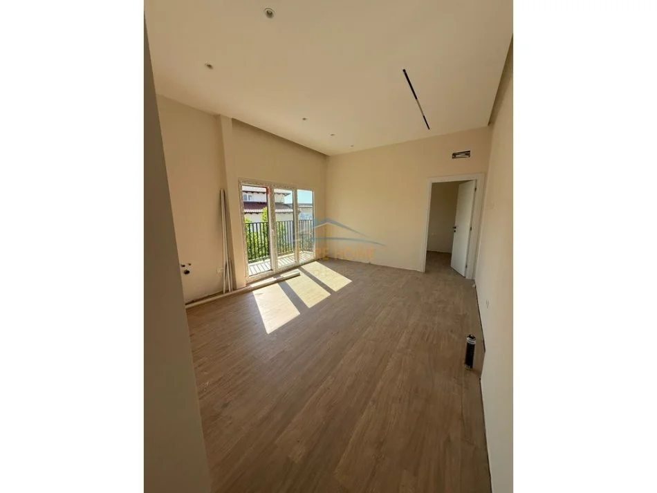 Tirane, shitet apartament 1+1+Ballkon Kati 0, 56 m² 91.440 € (Ali Demi,Rruga Mihal Grameno)