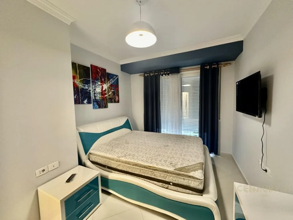 Tirane, jepet me qera apartament duplex 4+1+Aneks+Ballkon , 153 m² 1.500 € 