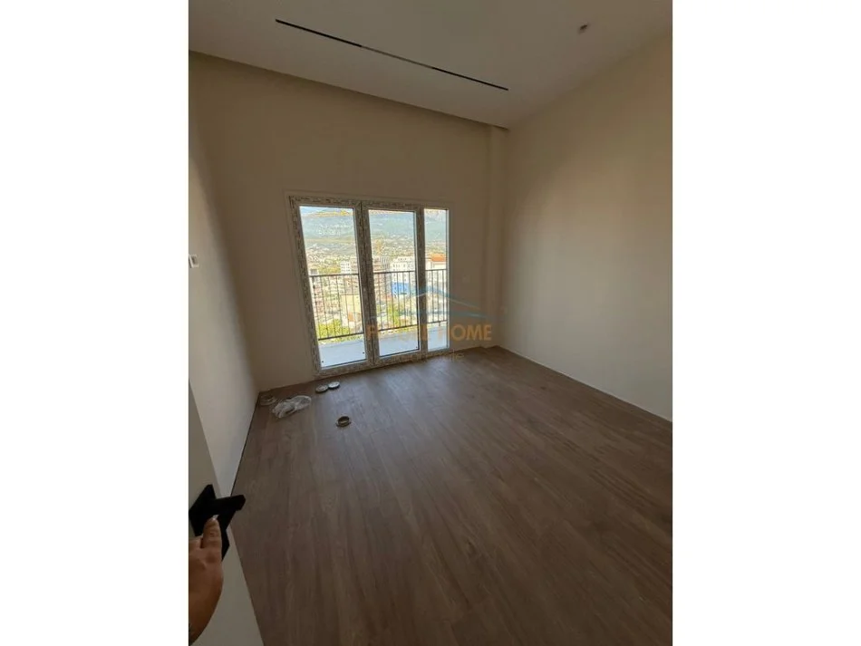 Tirane, shitet apartament 1+1+Ballkon Kati 0, 56 m² 91.440 € (Ali Demi,Rruga Mihal Grameno)