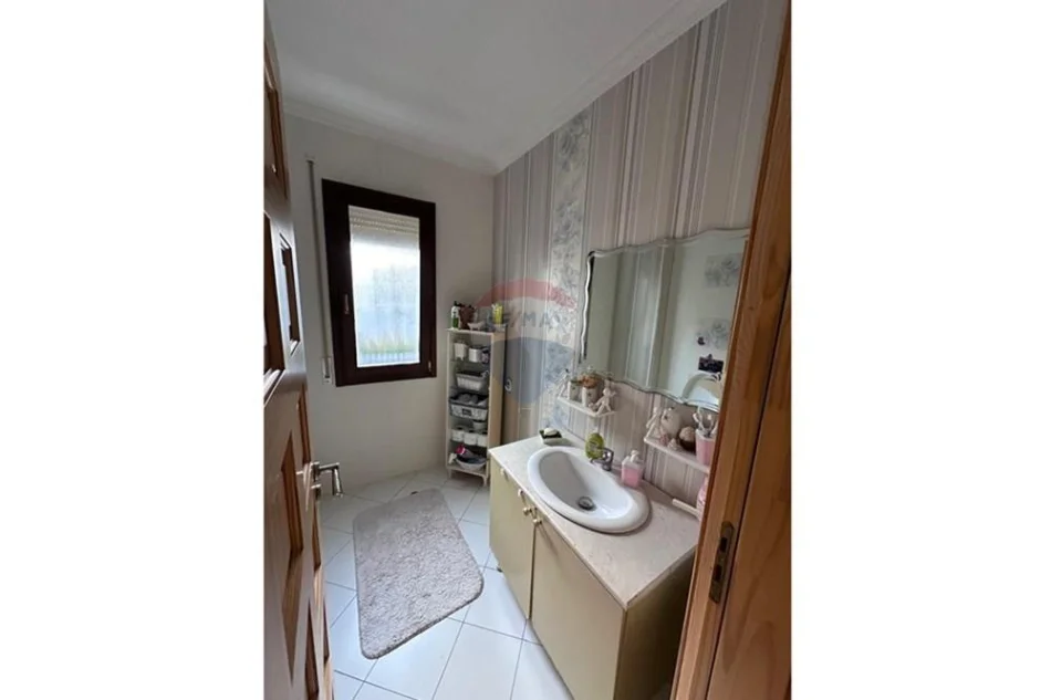Tirane, shitet 2+1 , 104 m² 190.000 € (Selvia e Vjeter)