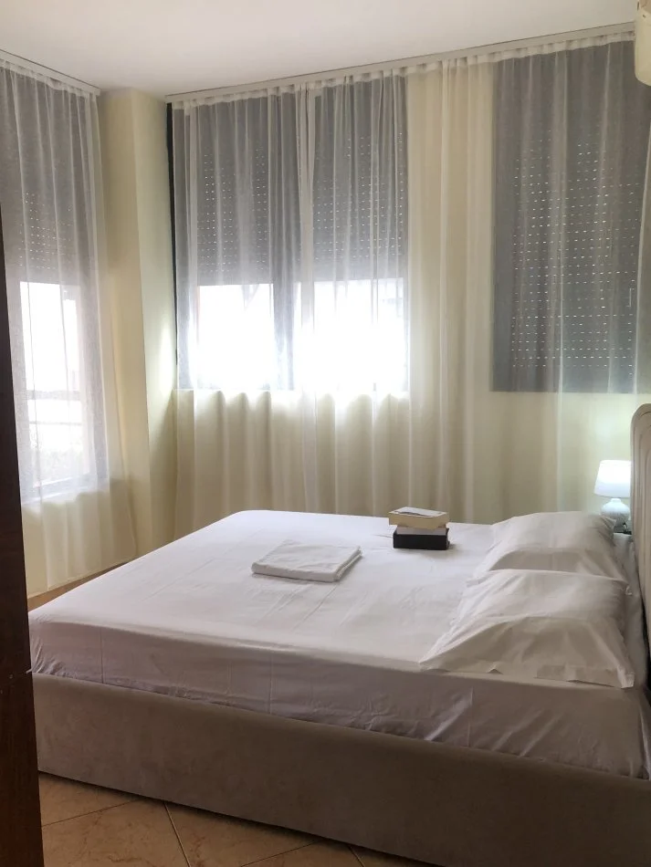 Tirane,  apartament+verande |   120 m² 690 €Rruga Tafaj)