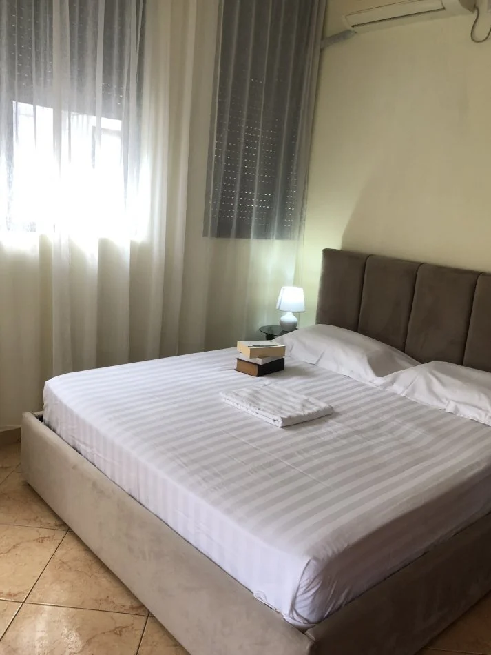 Tirane,  apartament+verande |   120 m² 690 €Rruga Tafaj)