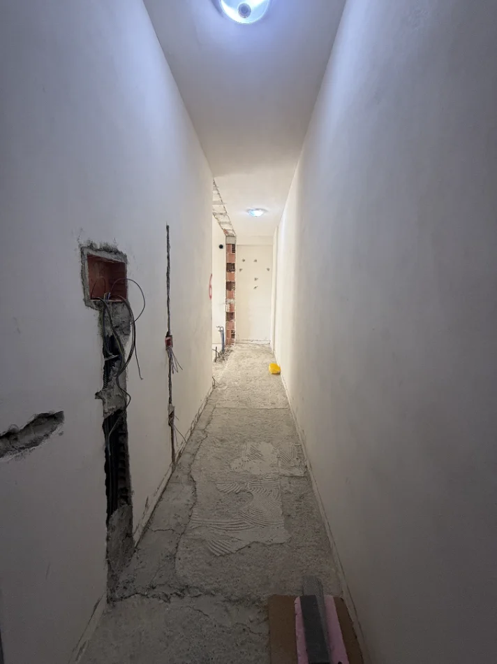 Tirane, shitet apartament 1+1+Ballkon Kati 1, 79 m² 150.000 € (Rruga Beniamin Kruta)