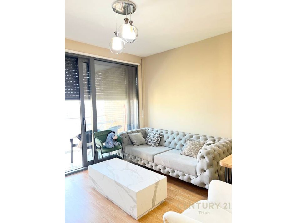 Tirane, jepet me qera apartament 2+1 Kati 9, 90 m² 750 € 
