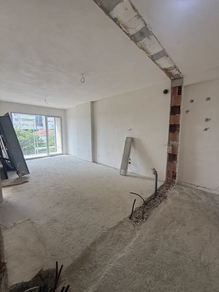 Tirane, shitet apartament 1+1+Ballkon Kati 1, 79 m² 150.000 € (Rruga Beniamin Kruta)