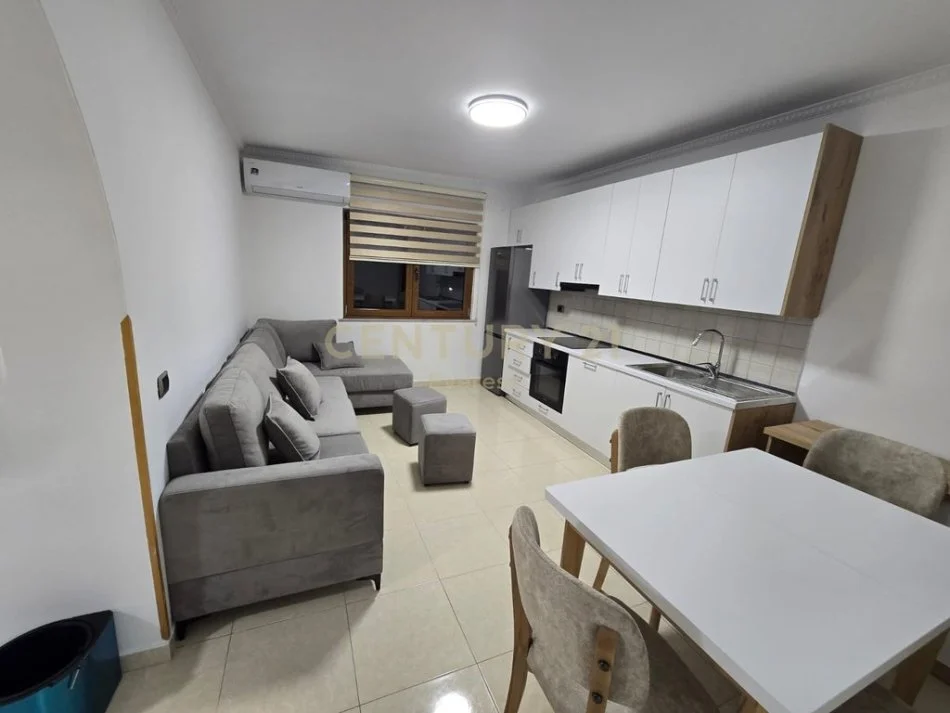 Tirane, jepet me qera apartament 1+1 Kati 4, 69 m² 600 € 