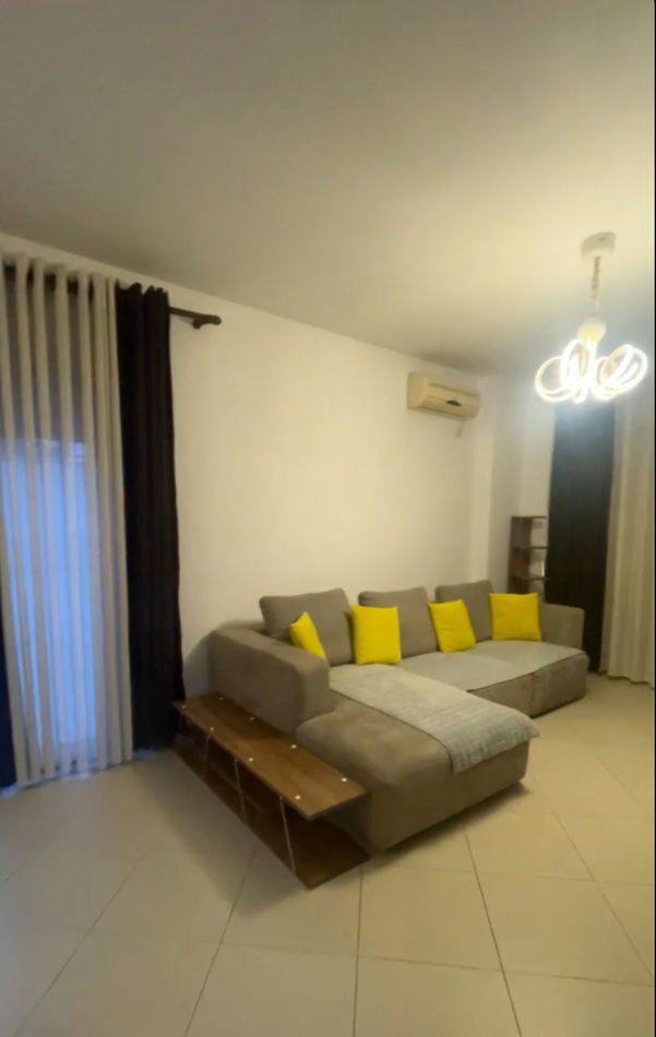 jepet me qera apartament 2+1+Aneks+Ballkon Kati 7, 1 m² 600 € (Unaza Re Astir)