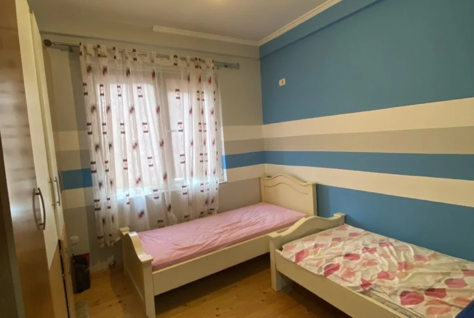 Tirane, jepet me qera apartament 2+1 Kati 3, 86 m² 500 € (Rruga Bill Klinton)