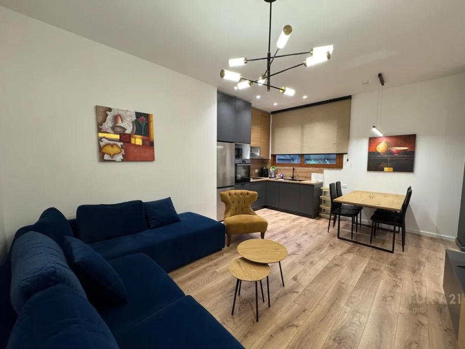 Tirane, jepet me qera apartament 1+1 Kati 1, 90 m² 700 € (Selite)