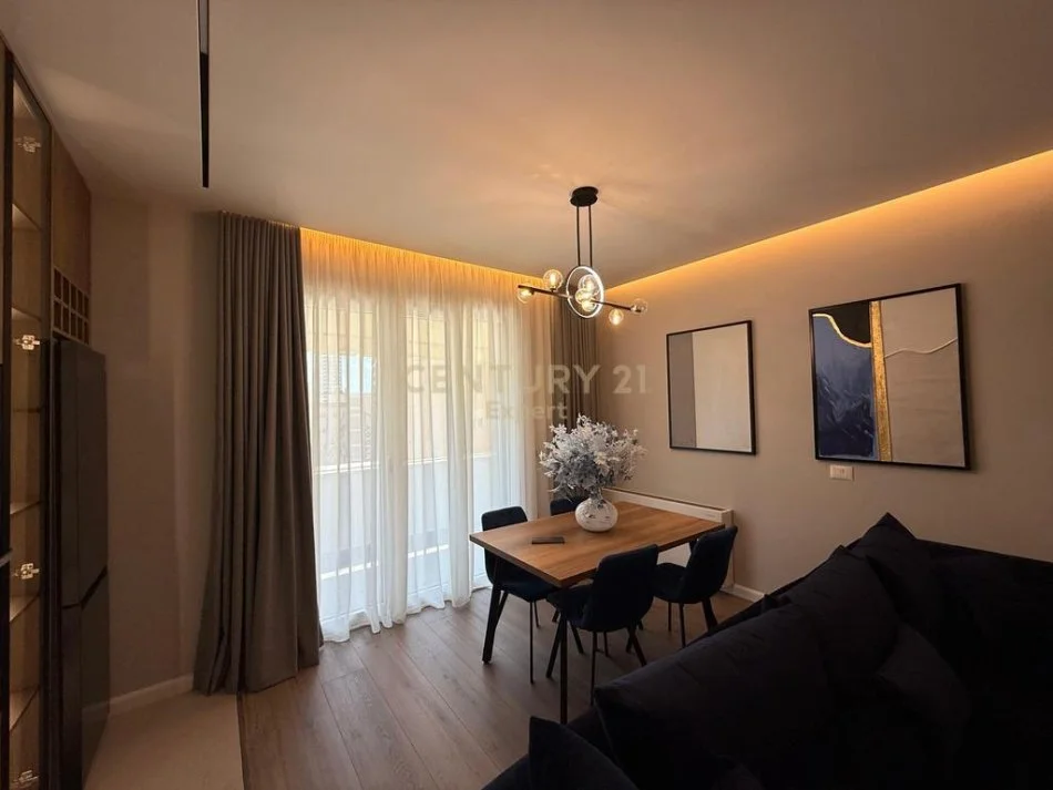 Tirane, jepet me qera apartament 2+1+Aneks+Ballkon Kati 4, 101 m² 1.500 € (Galeria)
