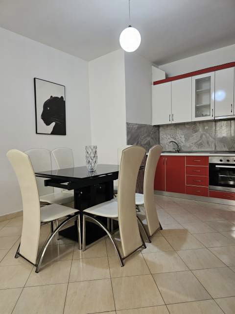 Tirane, jepet me qera apartament 2+1+BLK Kati 4, 110 m² 750 Euro (KRYQEZIMI I 9 KATSHEVE MULLIRI I VJETER)