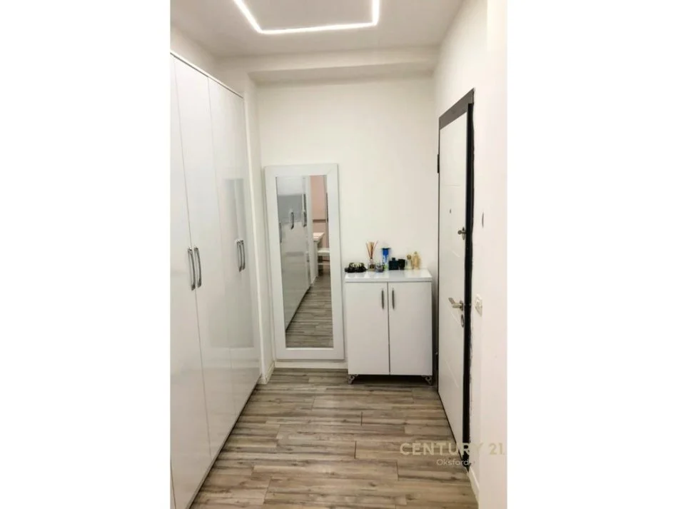 Tirane, jepet me qera apartament 1+1 Kati 1, 65 m² 600 € 