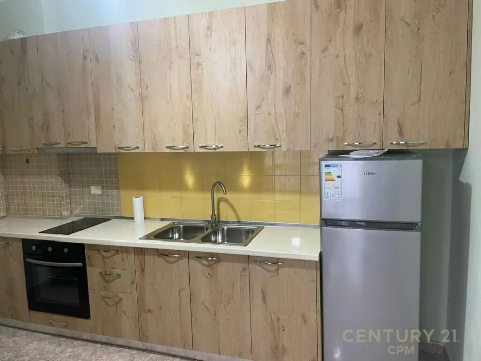 Tirane, jepet me qera apartament 1+1 Kati 3, 68 m² 400 € (Kodra e diellit)