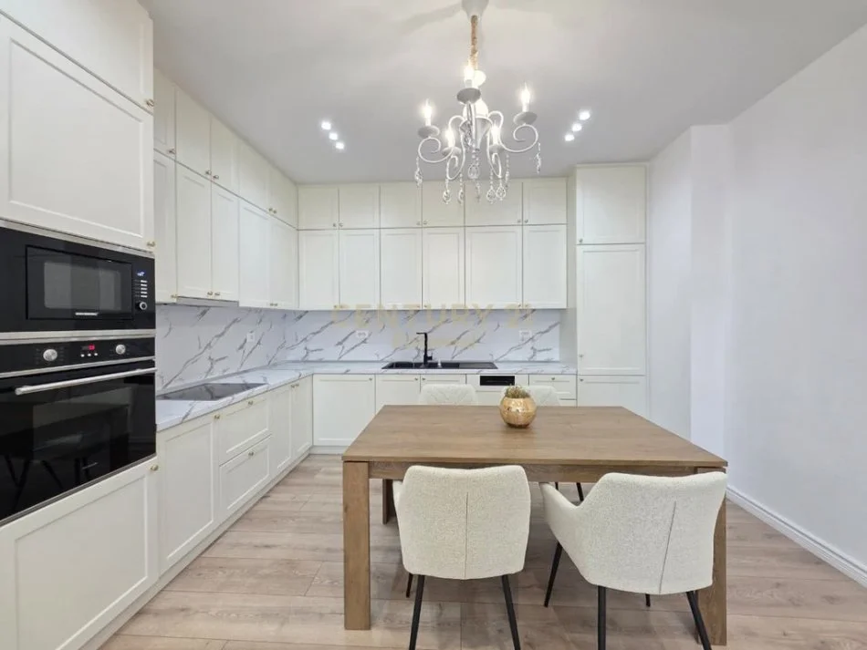 Tirane, jepet me qera apartament 2+1+Aneks+Ballkon Kati 8, 136 m² 2.000 € (Rruga Faik Konica)