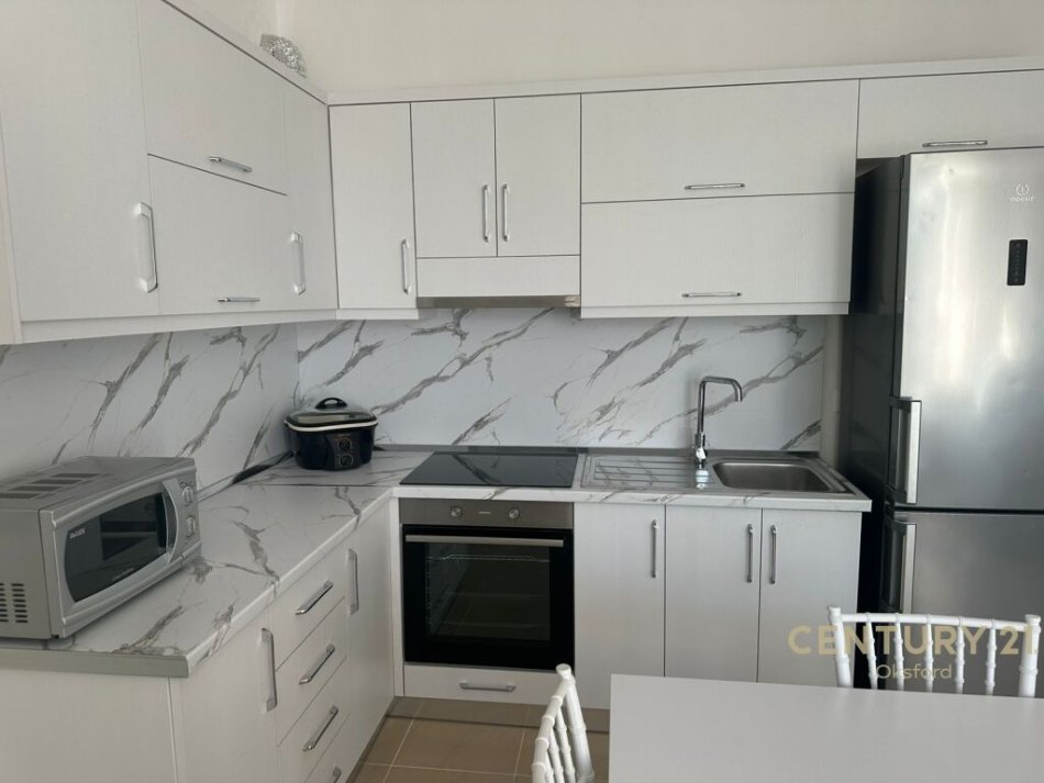 Tirane, jepet me qera apartament 1+1 Kati 4, 56 m² 500 € (Rruga e kavajes)