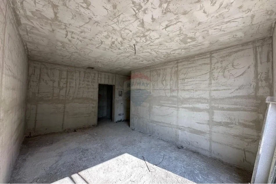 Tirane, shitet apartament 3+1 , 121 m² 157.000 € (5 Maj)