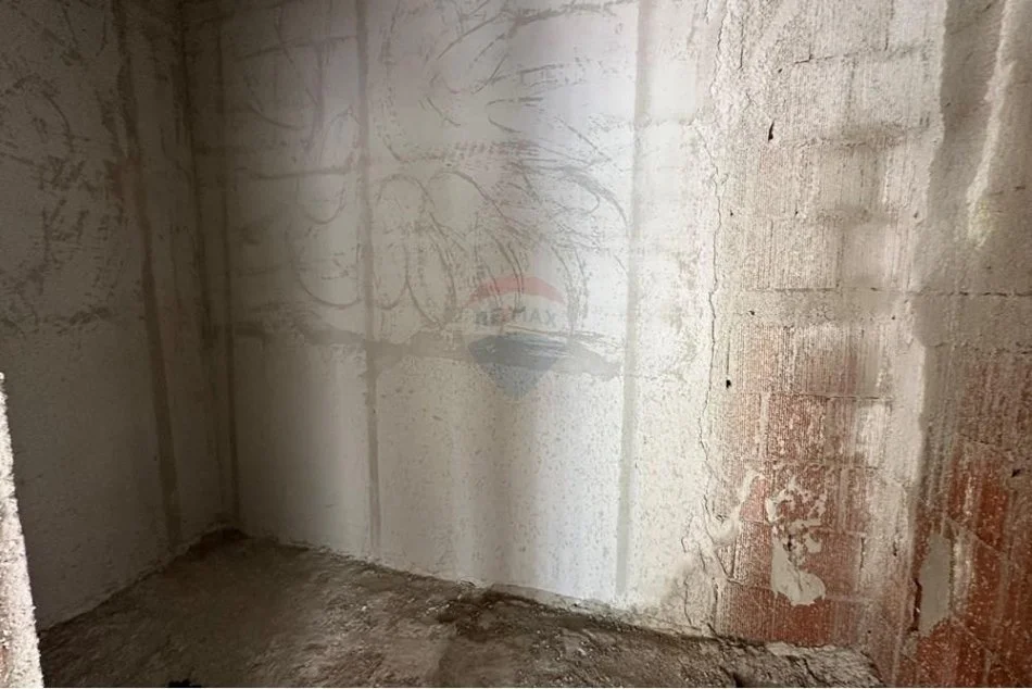 Tirane, shitet apartament 3+1 Kati 5, 121 m² 157.000 € (5 Maj)