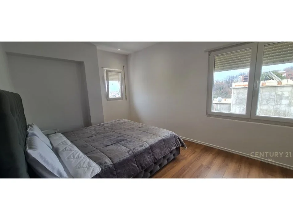 Tirane, jepet me qera apartament 1+1 Kati 4, 50 m² 450 € (Vilat gjermane)