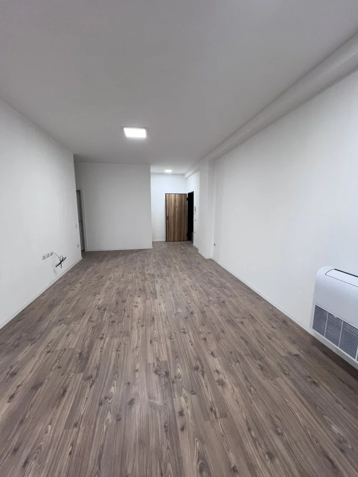 Tirane, jepet me qera apartament 2+1+Aneks+Ballkon Kati 2, 120 m² 1.000 € (Liqeni Thate)