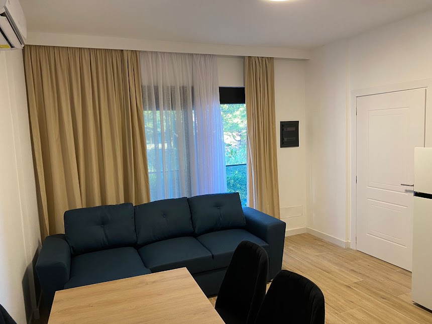 Gjiri Lalezit | Hamallaj, jepet me qera apartament 1+1+Ballkon , 85 m² 120 €