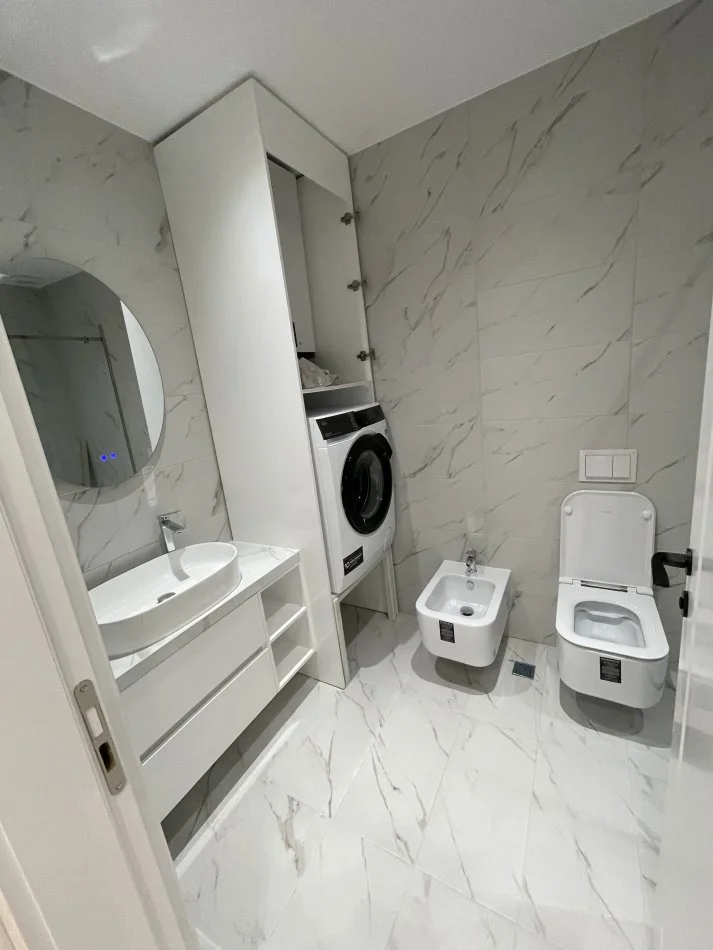 Tirane, jepet me qera apartament 1+1+Aneks+Ballkon Kati 2, 75 m² 850 € 