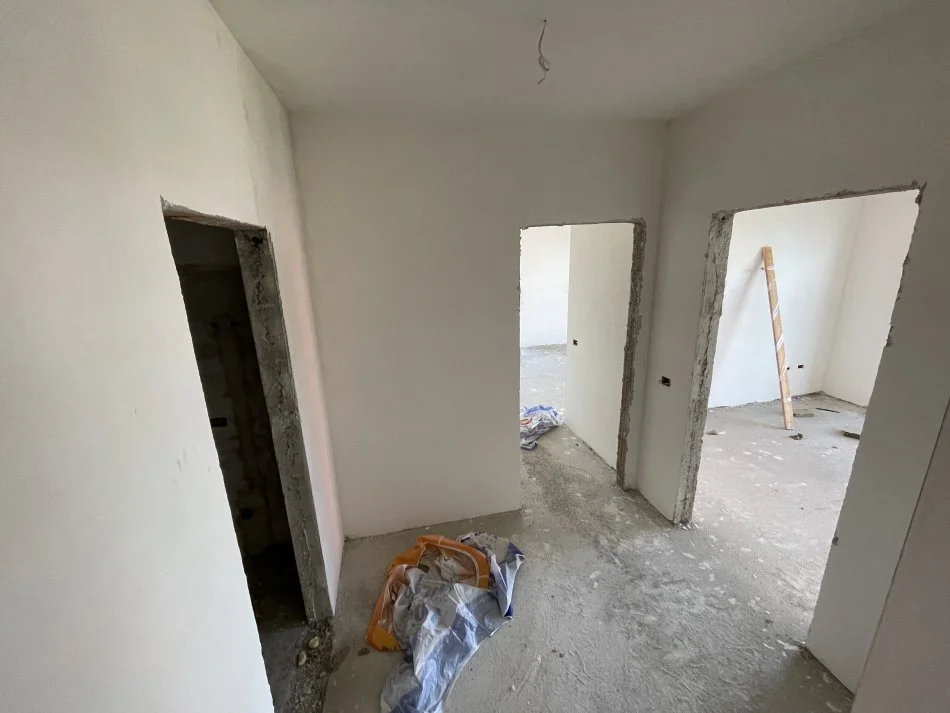 Tirane, shes apartament 2+1+Aneks+Ballkon Kati 4, 102 m² 143.000 € (PORCELAN)