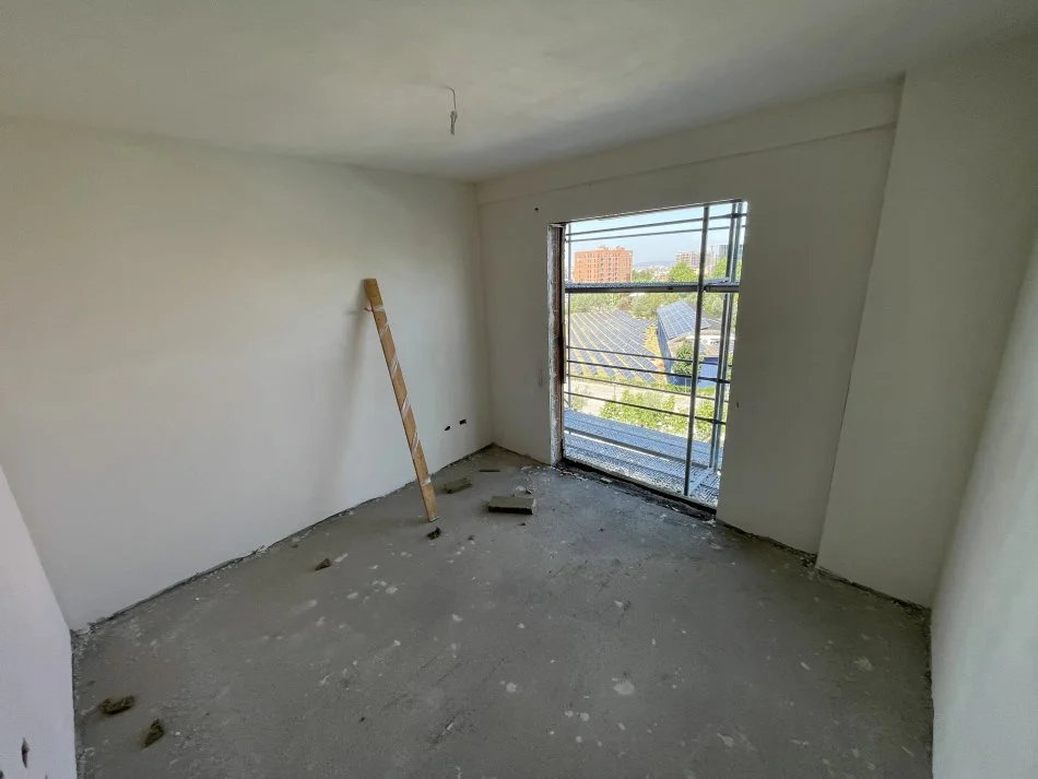 Tirane, shes apartament 2+1+Aneks+Ballkon Kati 4, 102 m² 143.000 € (PORCELAN)