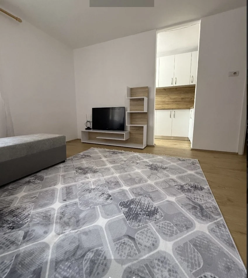 Tirane, jepet me qera apartament 1+1 Kati 2, 56 m² 500 € (Rruga Bardhyl)