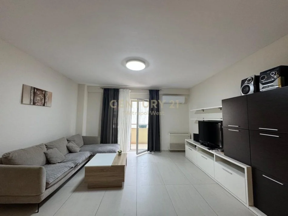 Tirane, jepet me qera apartament 2+1+Aneks+Ballkon Kati 6, 114 m² 900 € (Atsh)