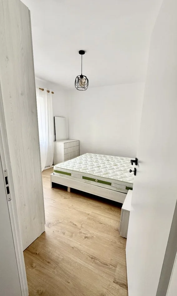 Tirane, jepet me qera apartament 1+1 Kati 2, 56 m² 500 € (Rruga Bardhyl)