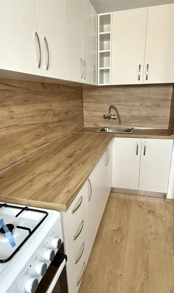 Tirane, jepet me qera apartament 1+1 Kati 2, 56 m² 500 € (Rruga Bardhyl)