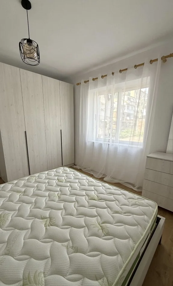Tirane, jepet me qera apartament 1+1 Kati 2, 56 m² 500 € (Rruga Bardhyl)