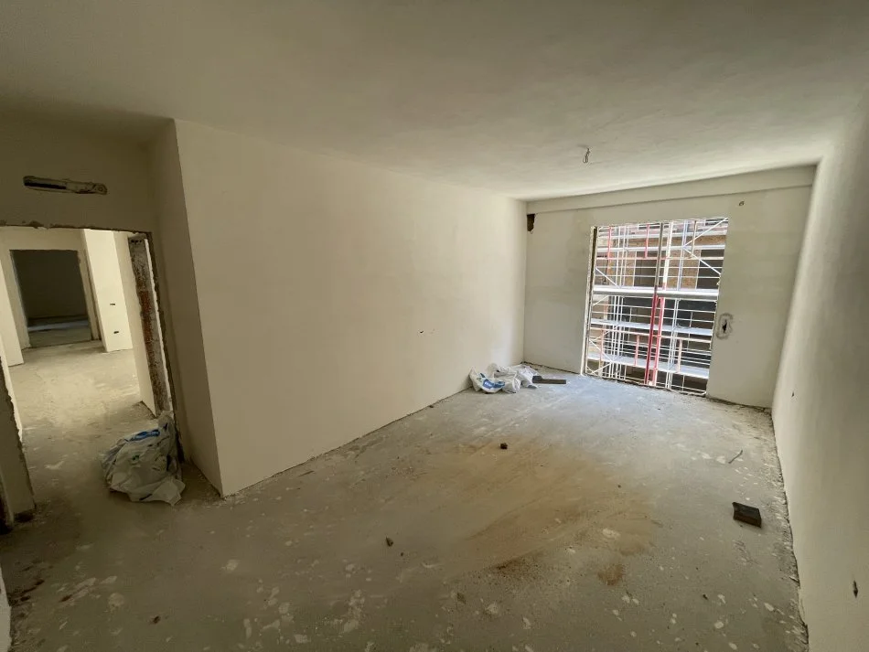 Tirane, shes apartament 1+1 Kati 4, 76 m² 106.000 € (PORCELAN)