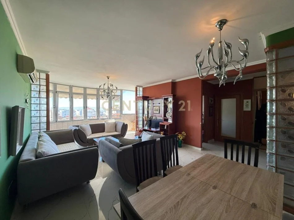 Tirane, jepet me qera apartament 2+1 Kati 2, 97 m² 500 € 