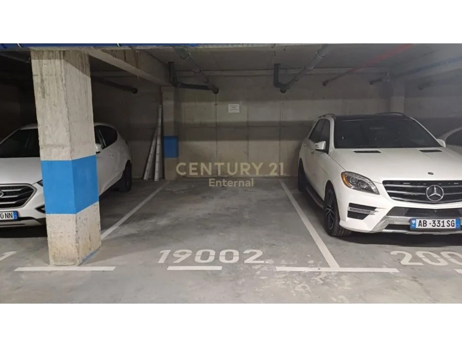 Tirane, jepet me qera apartament 1+1 Kati 3, 53 m² 500 € (Rezidenca OXA)