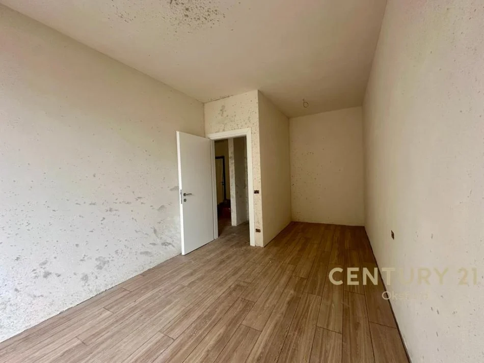 Tirane, shitet apartament 1+1 Kati 2, 70 m² 142.000 € (Mine Peza)