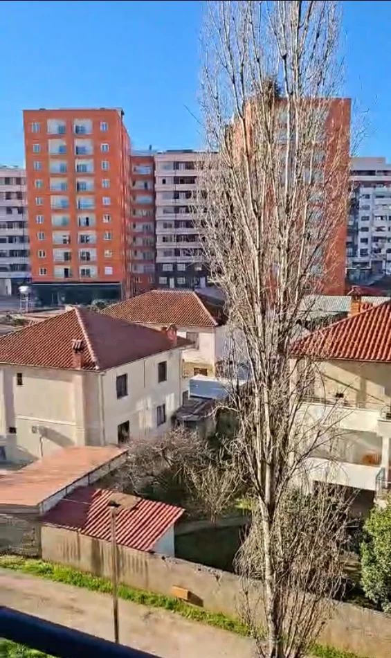 Tirane, shitet apartament 1+1 Kati 3, 130.000 € (Arc hotel tirana)