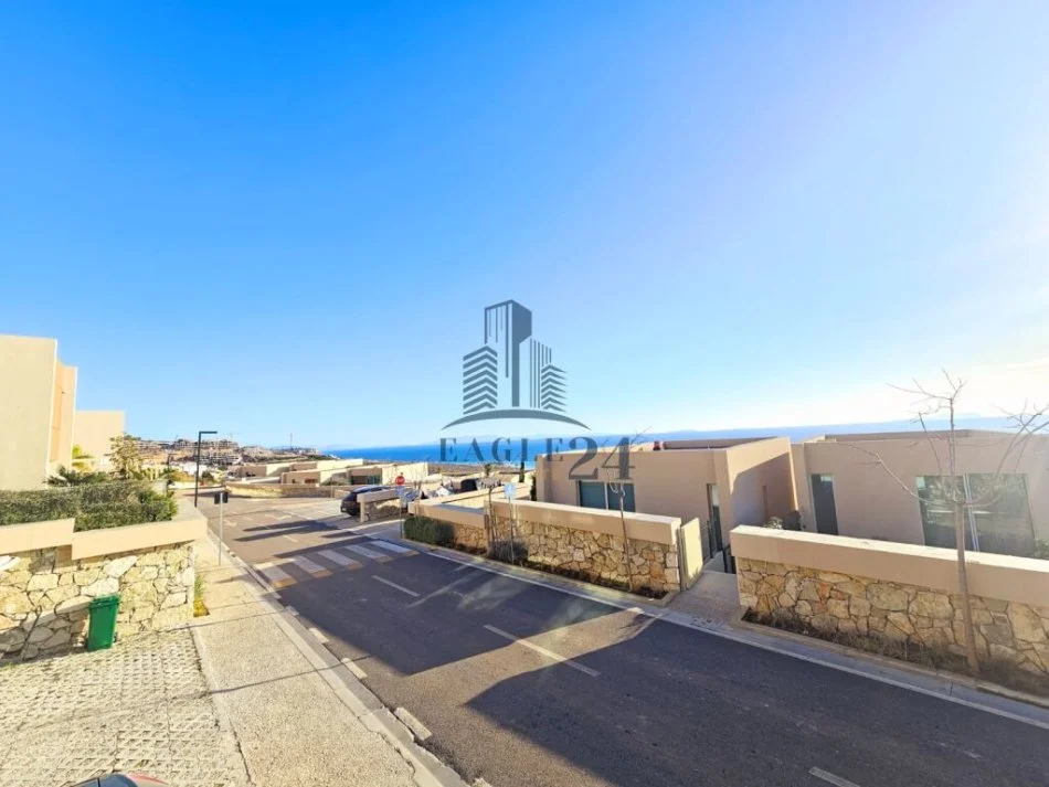 Vlore, shitet apartament 2+1 , 125 m² 695.000 € (Dhermi)