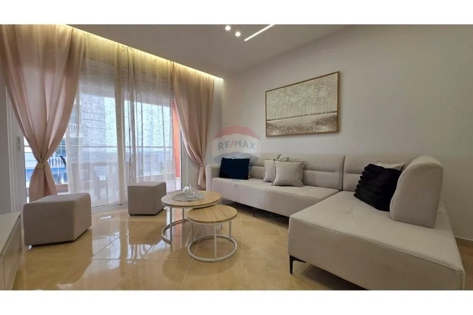 Vlore, shitet 1+1 , 81 m² 155.000 € (Rruga Dhimiter Konomi)