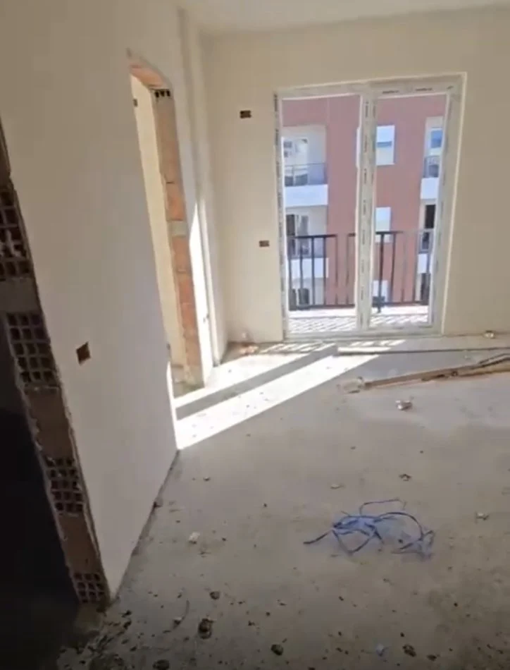 Tirane, shitet apartament 1+1 Kati 8, 50 m² 45.000 €