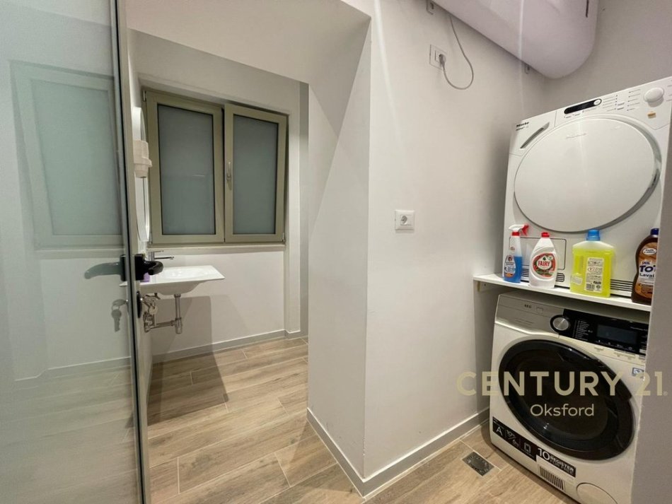 Tirane, shitet apartament 2+1+Aneks+Ballkon Kati 1, 78 m² 240.000 € (Vasil Shanto)