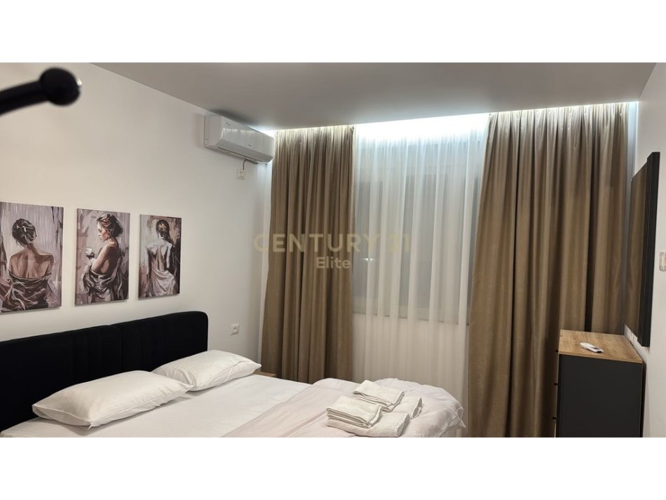 Tirane, jepet me qera apartament 1+1 Kati 2, 46 m² 600 € (Rr. e Dibres)