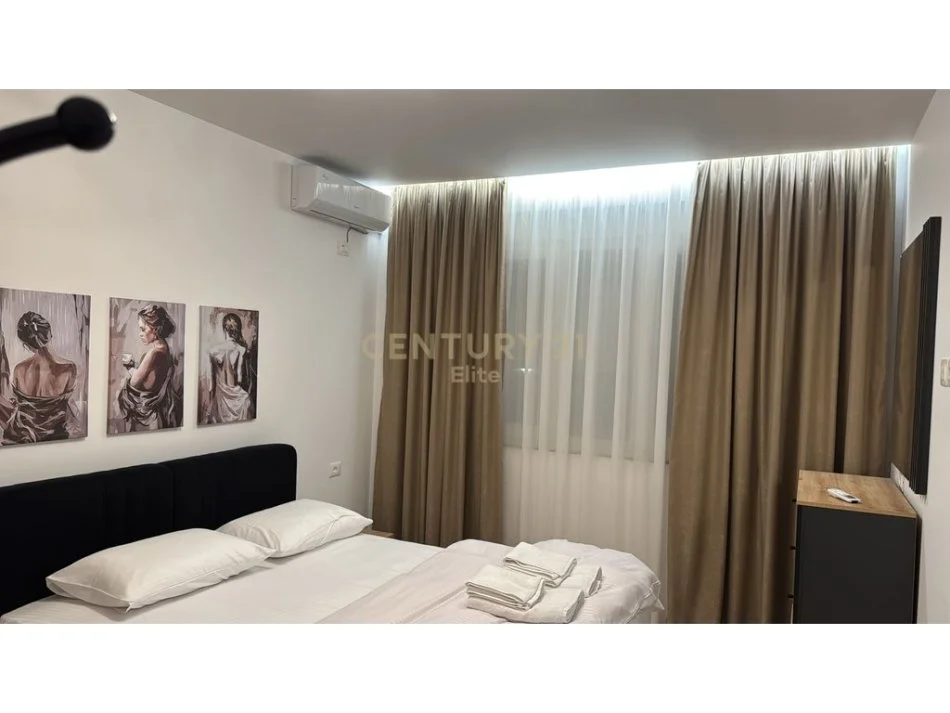 Tirane, jepet me qera apartament 1+1 Kati 2, 46 m² 600 € (Rr. e Dibres)